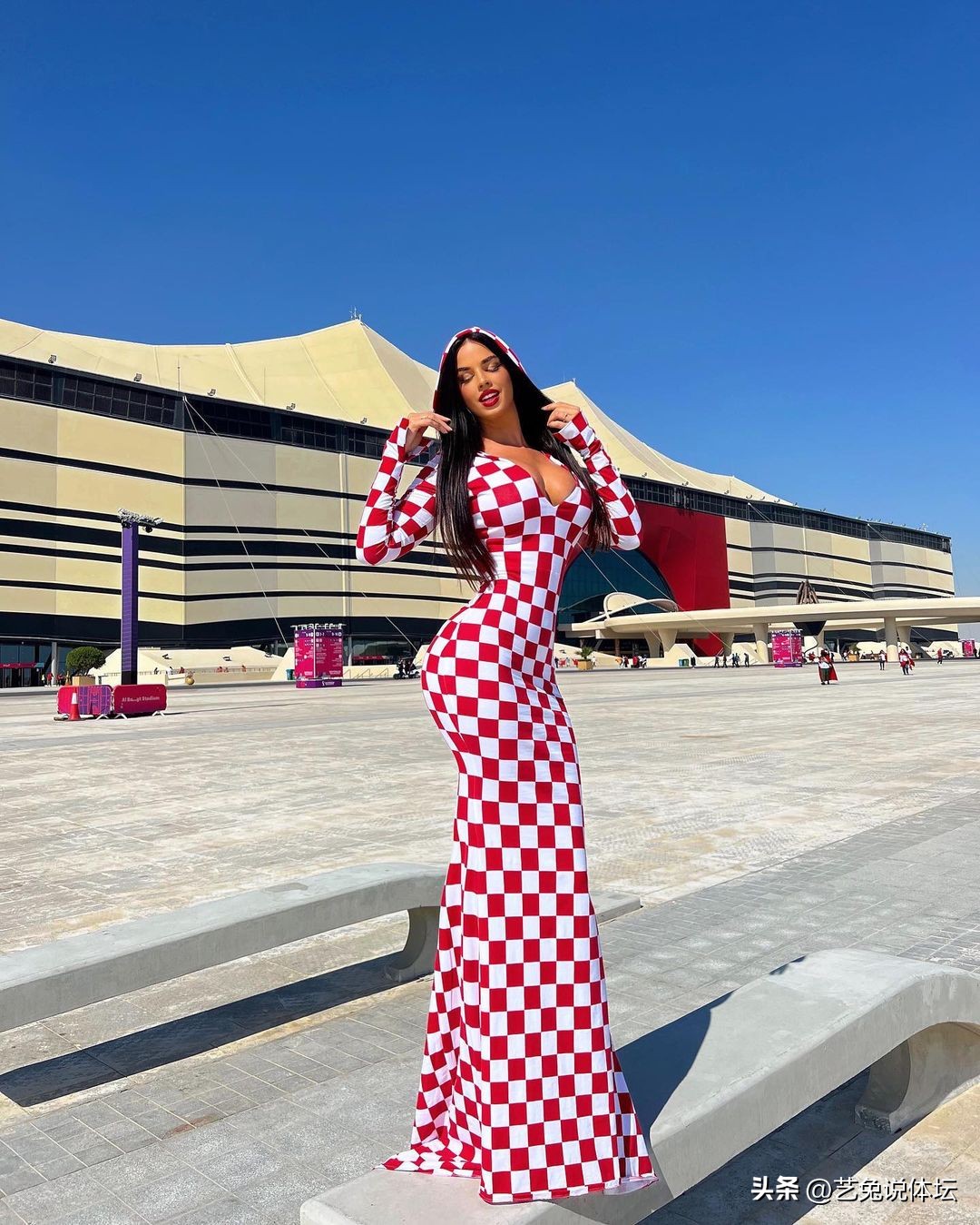 英格兰太太团卡塔尔,英格兰太太团包机前往卡塔尔