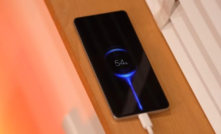 240W光速秒充旗舰，16GB版本跳水到2699元，1.5K屏+144Hz+IMX890