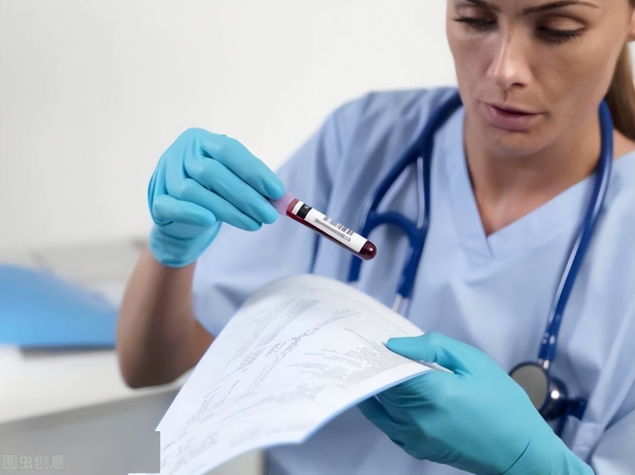 乙肝服用恩替卡韦能中途停药吗,乙肝病人吃了恩替卡韦能停药吗