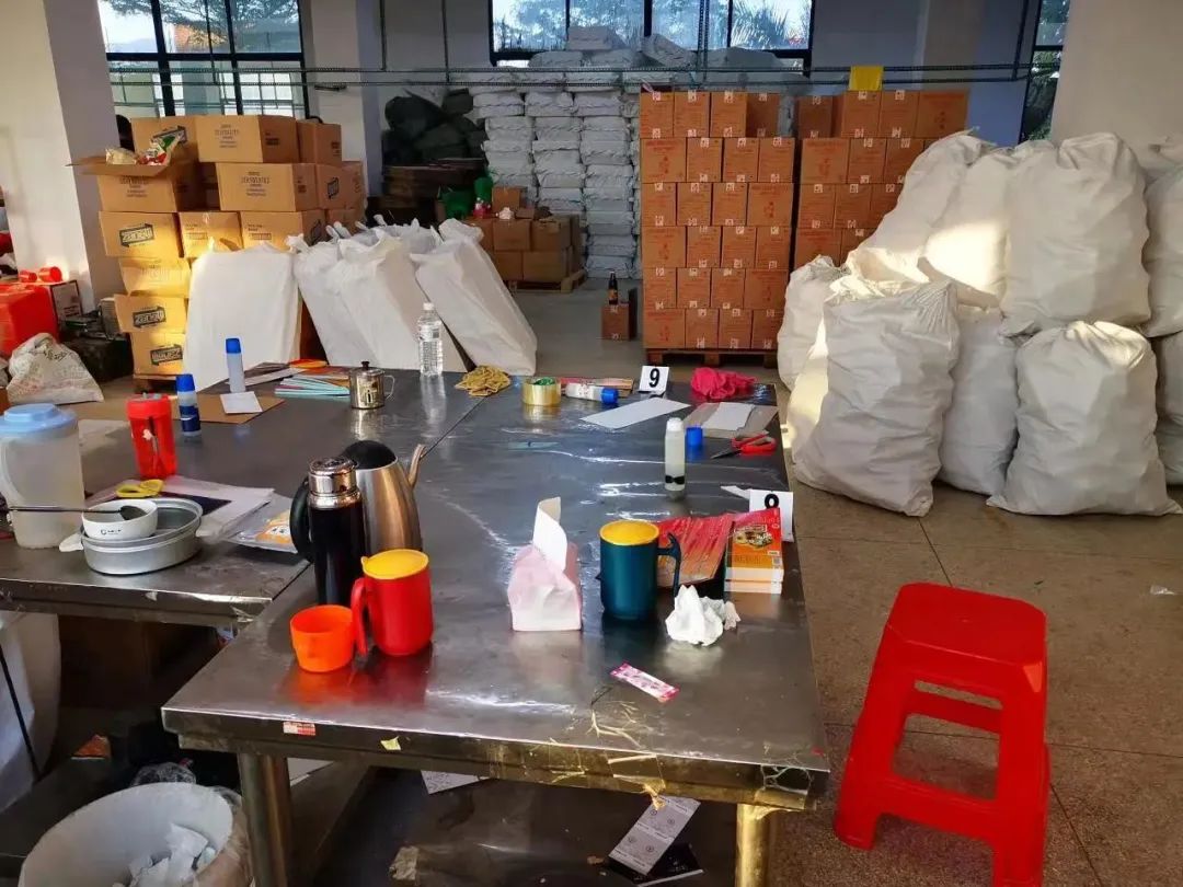 警方侦破一起特大假冒注册商标案,假冒注册商标涉案金额170万判几年