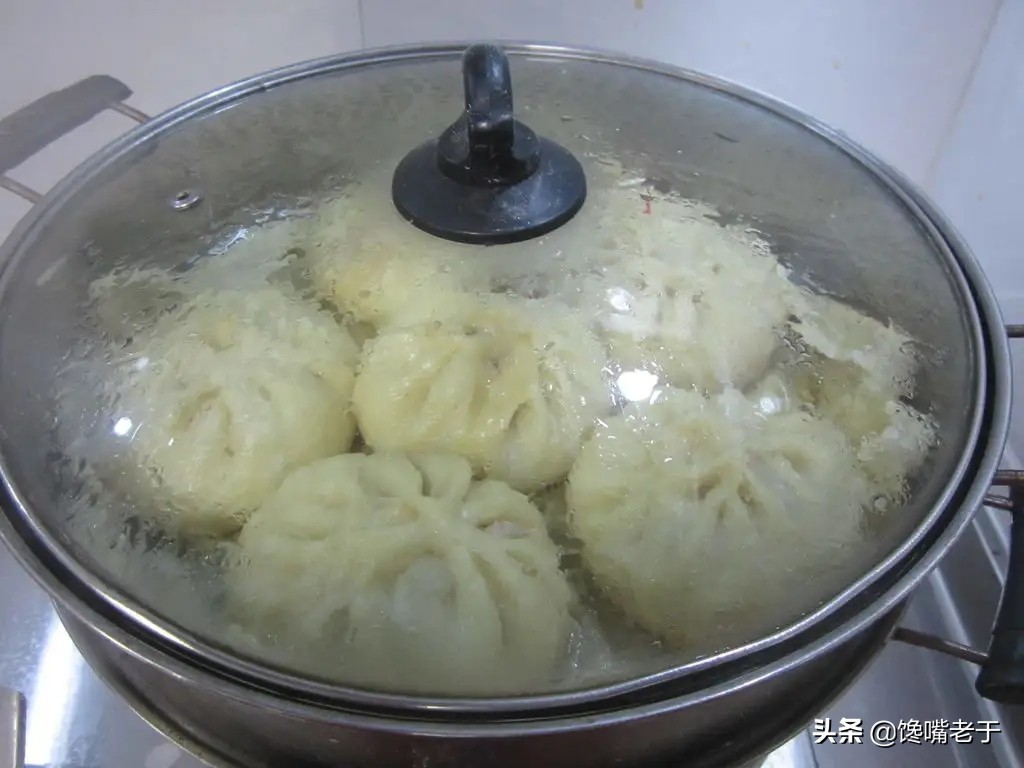 做包子发面死面怎么办,蒸包子出现塌皮和死面啥原因