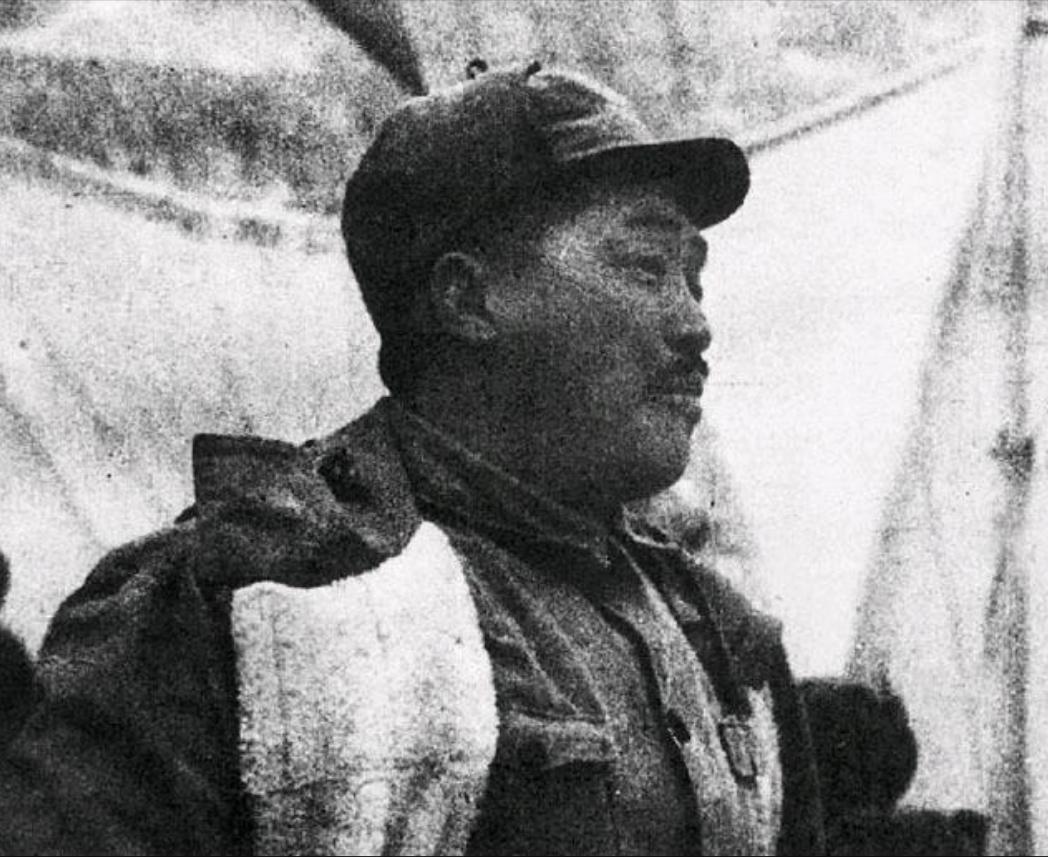 1955年毛主席审阅元帅名单，看到贺龙名字时笑道：他可是个好配角