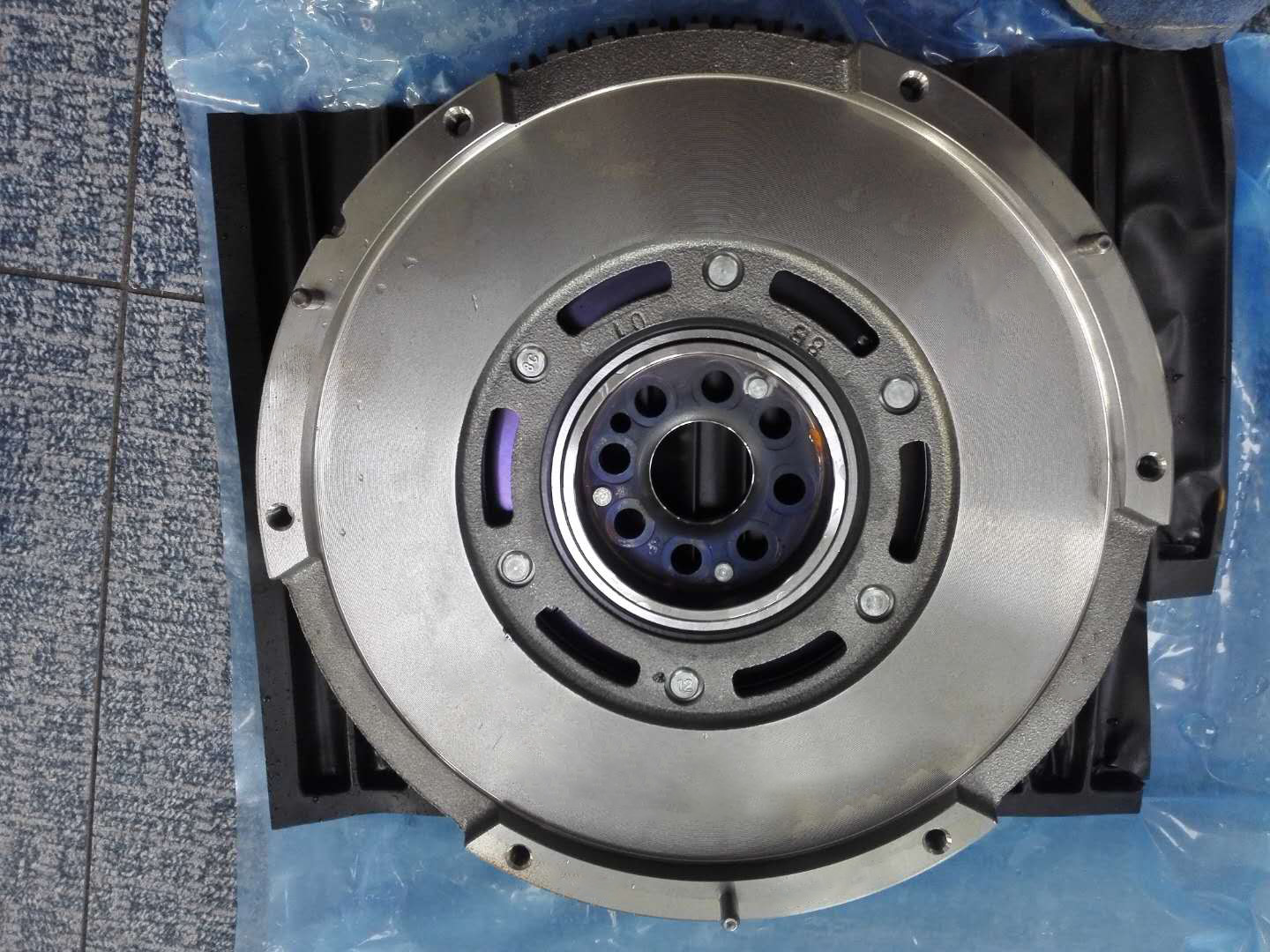 飞轮和牙盘怎么防锈,发动机飞轮损坏怎么修复