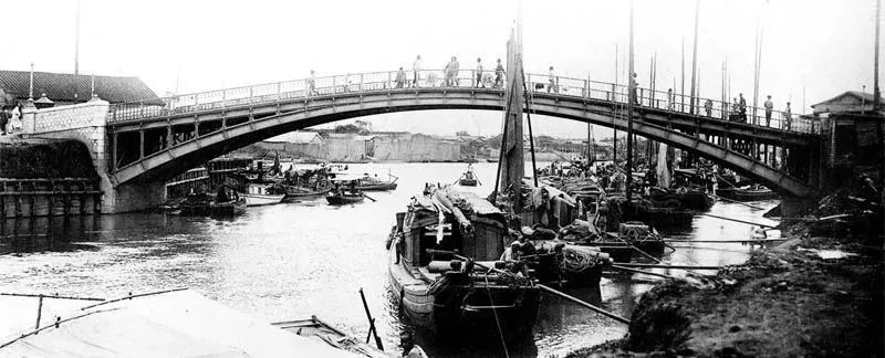 在这座“万年老二”的城市里，只有精神，没有内耗