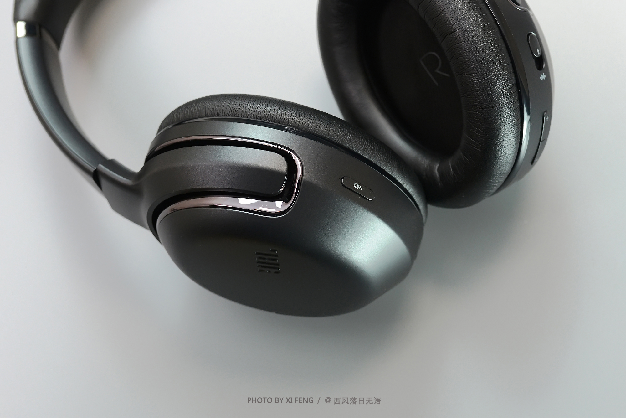 SONY、Bose、JBL三大信仰品牌，顶级降噪大头戴，换你会选谁？