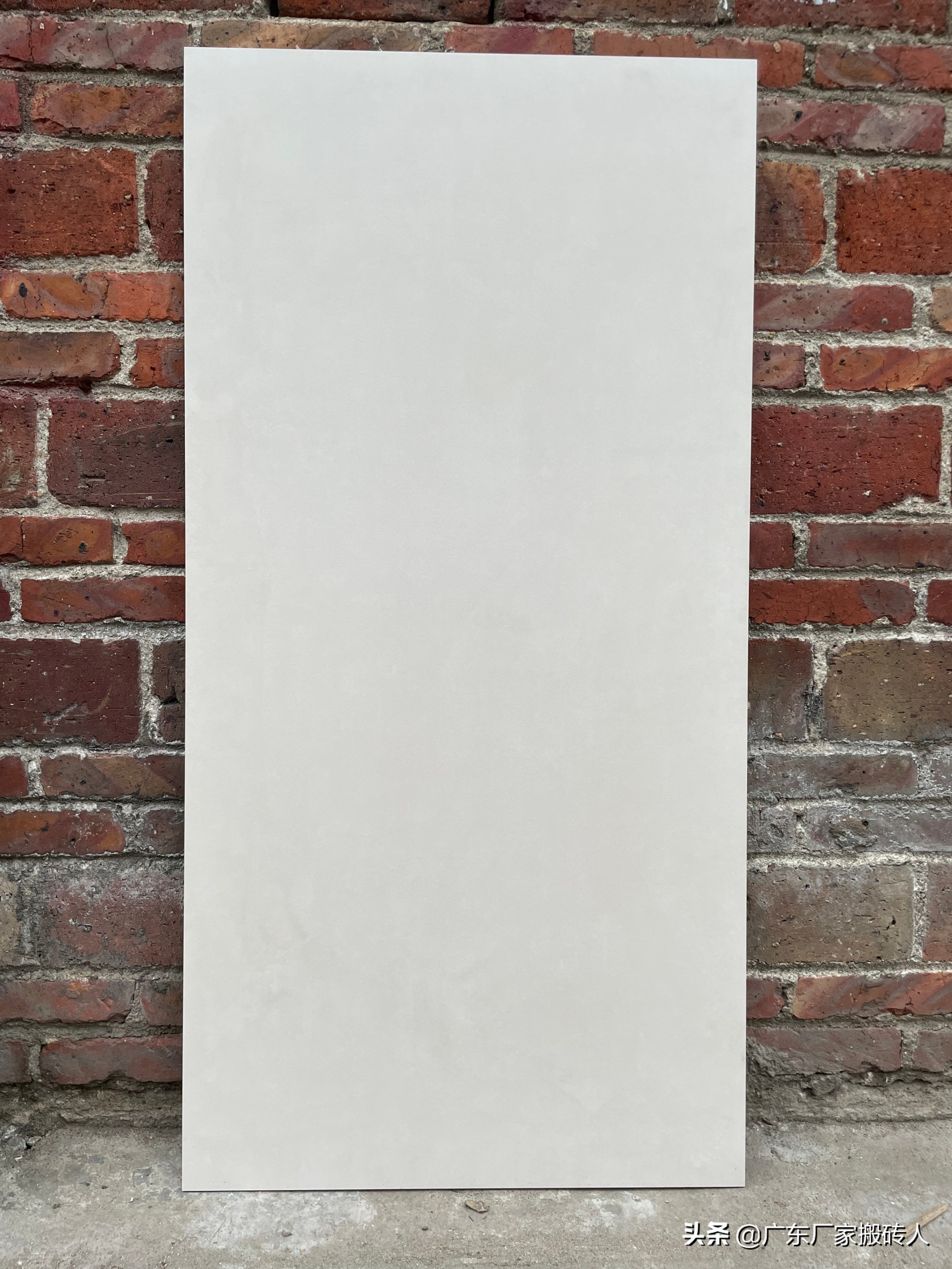 微水泥柔光瓷砖全屋配色,微水泥素色瓷砖装修效果图大全