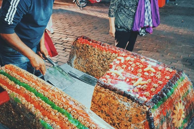 天价切糕为什么这么贵,天价切糕到底是怎么回事