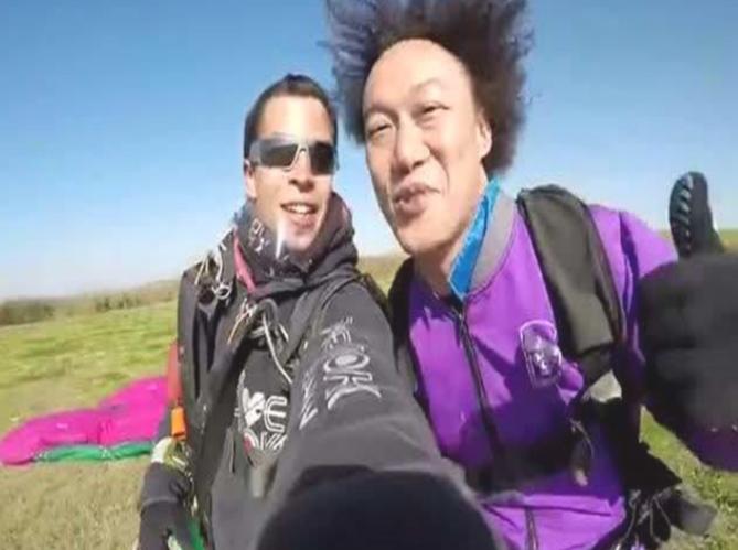 发际线秃的男星,盘点十大秃头男星佩戴假发