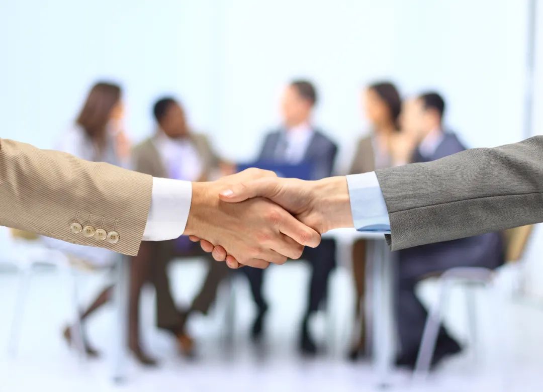 你随手一扔的“它”，退休大妈竟年入百亿，大品牌还离不开