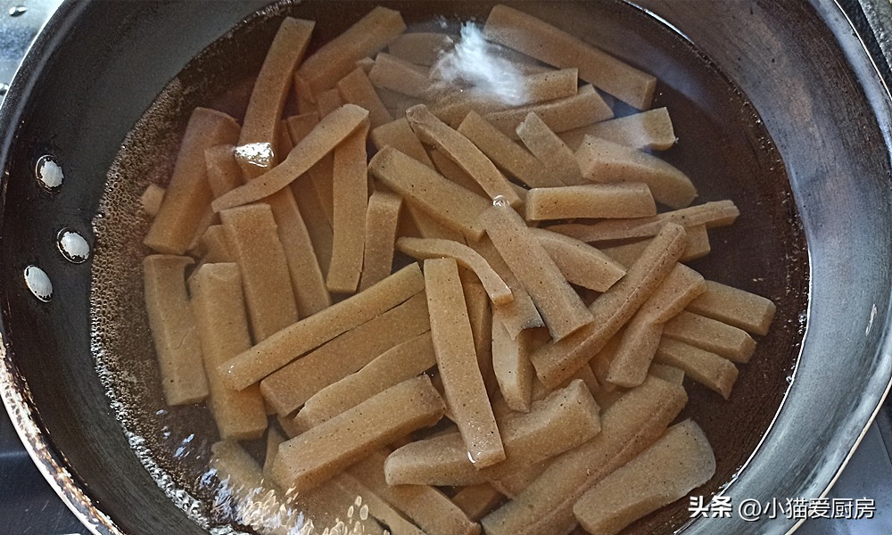 魔芋烧鸭最正宗川味做法,四川魔芋烧鸭的正宗做法