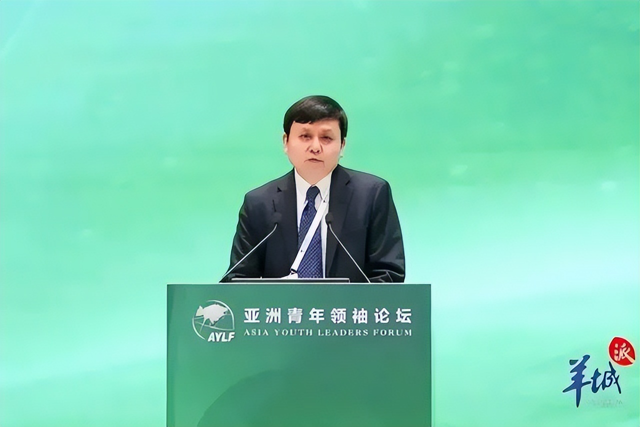 马云回国，重大标志性事件！曹德旺，再捐100亿！受委屈最高奖…