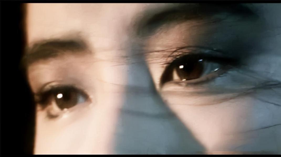 杨颖凸嘴分析,显老显凶嘴凸