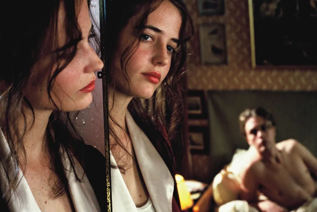 婚姻中应不应该有隐私,婚姻是否能有隐私