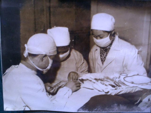 匪首获死刑后献出秘方，被改判当上政协委员，药物今成广西名片