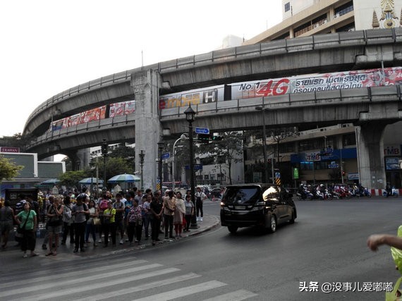 泰国式微笑,泰国的微笑姐姐