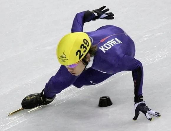 博尔特被伤病困扰,博尔特被耽误的篮球天才