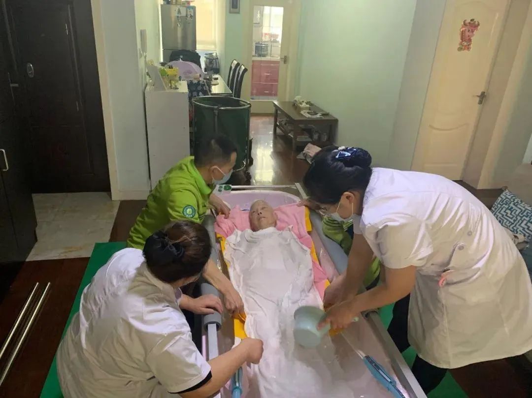 上门服务老人月入2万,上门服务类职业