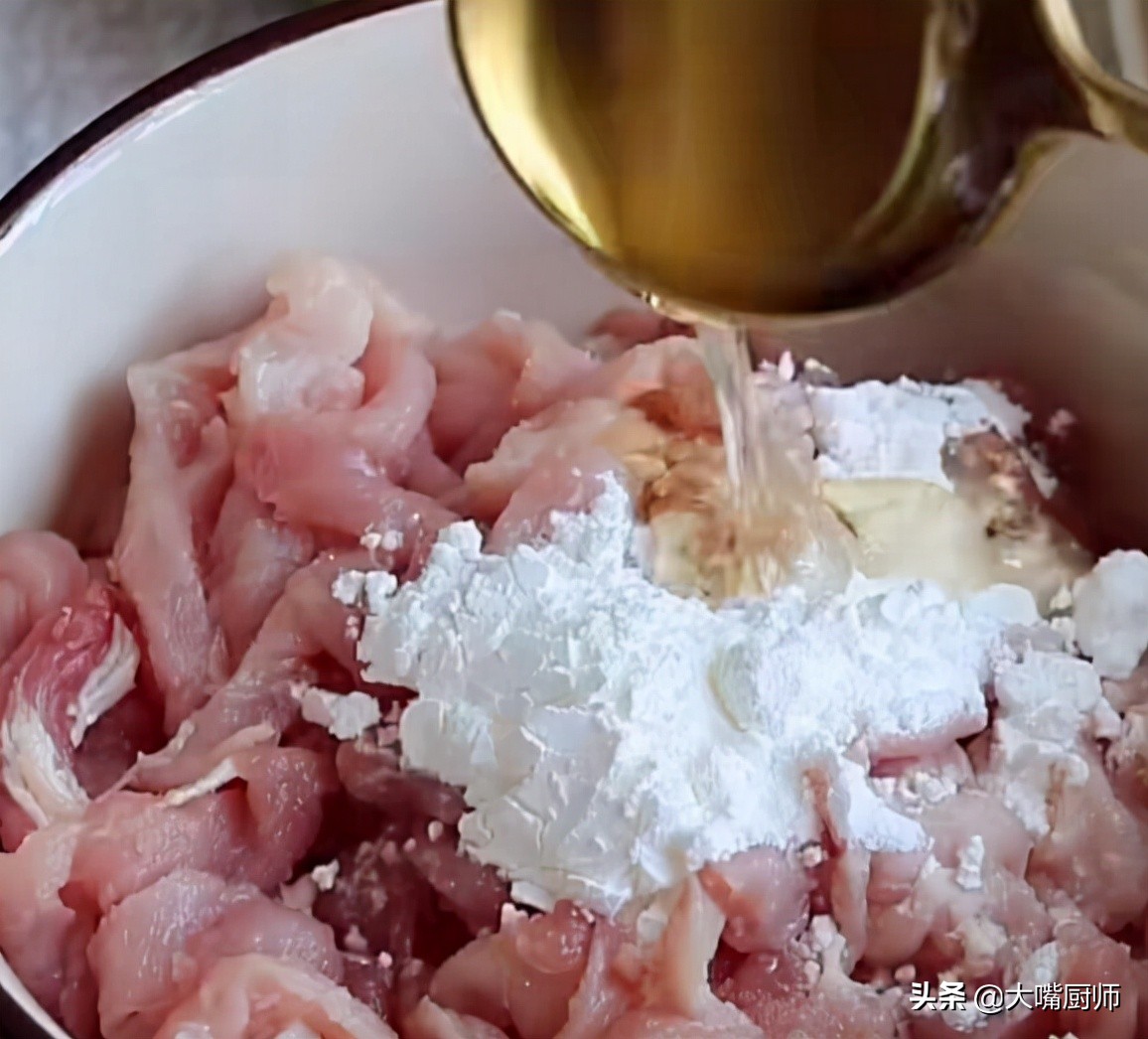 炒瘦肉之前怎么处理,炒瘦肉要不要腌制