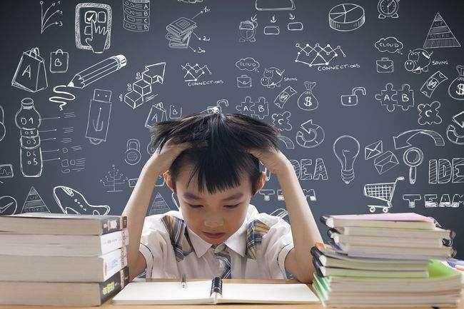 孩子一考试就害怕紧张怎么办呢,孩子一到考试就紧张考不好怎么办