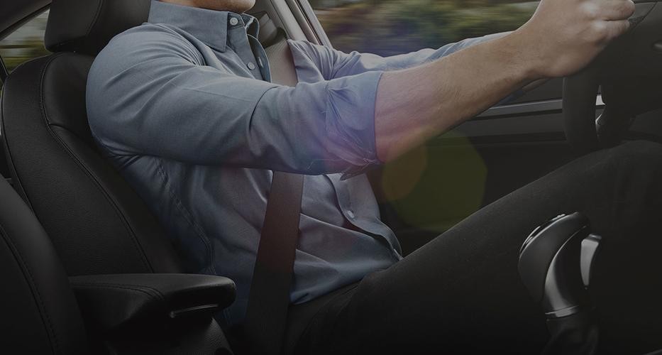 刚拿驾驶证新手上路需要注意什么,新手开车上路技巧和注意事项大全