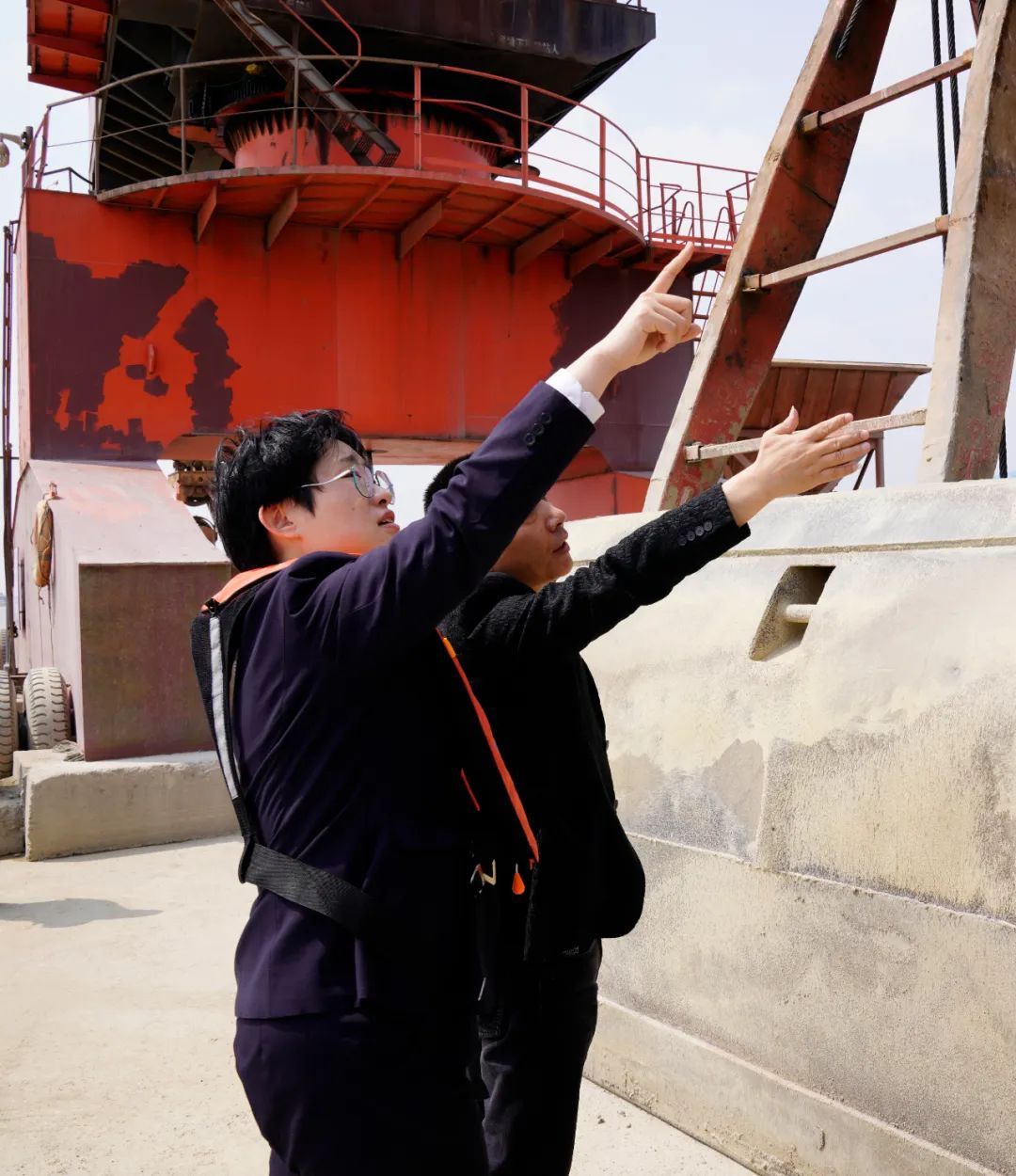 福建海警一日查获4起非法采砂案,海警严查非法采砂行为