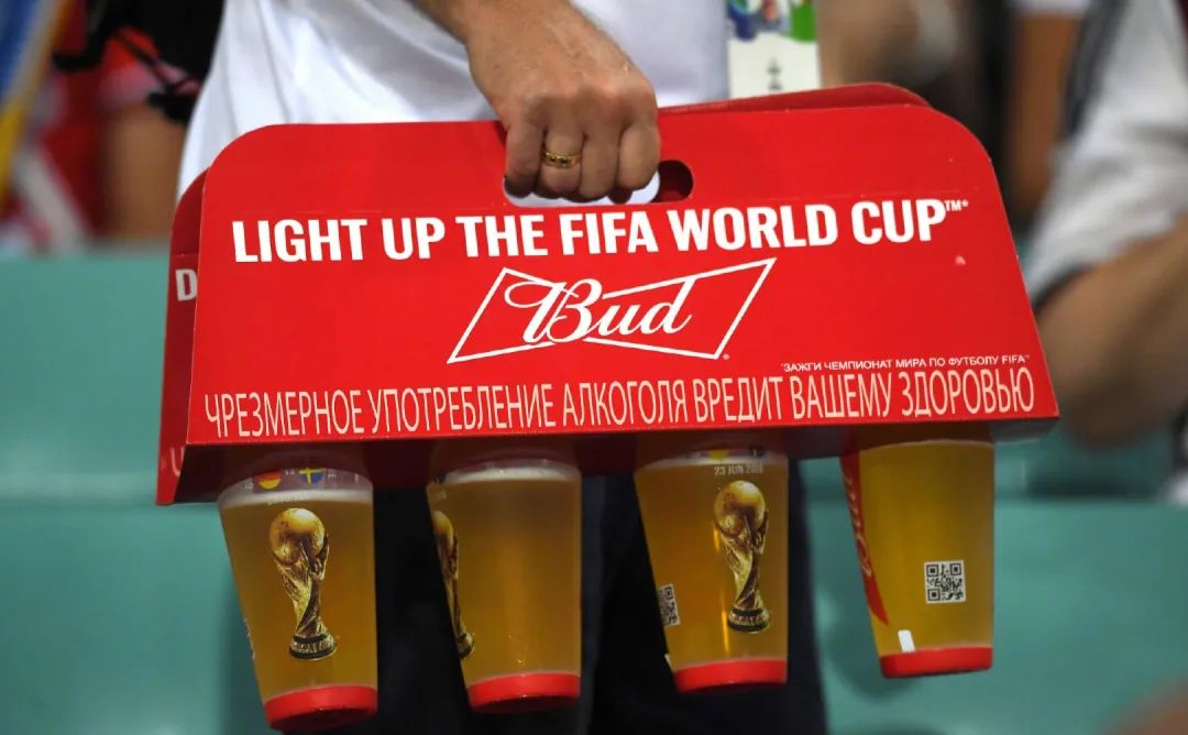 世界杯不仅仅是球迷热爱球,世界杯不仅仅只是比赛