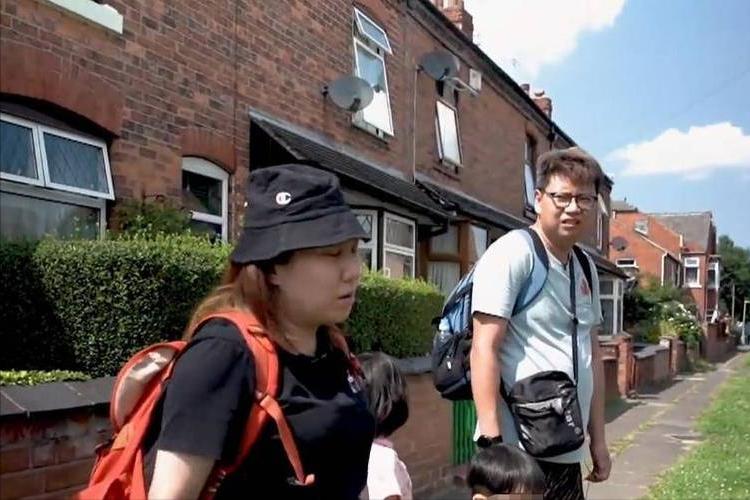 月薪7万的夫妇宁愿在英国当乞丐,中国夫妻放弃七万月薪去英国