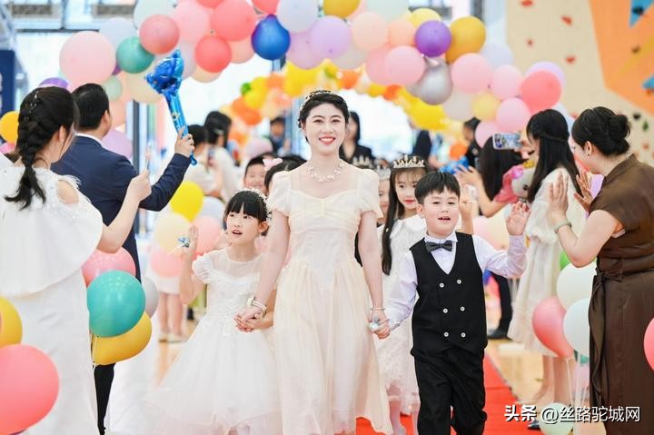 t台秀文艺汇演,t台秀六一节目