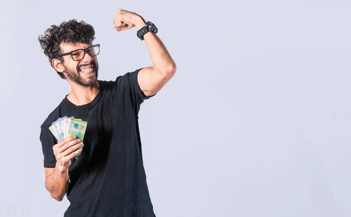 母亲过生日儿子给32万,母亲过生日给一千老公说给两万