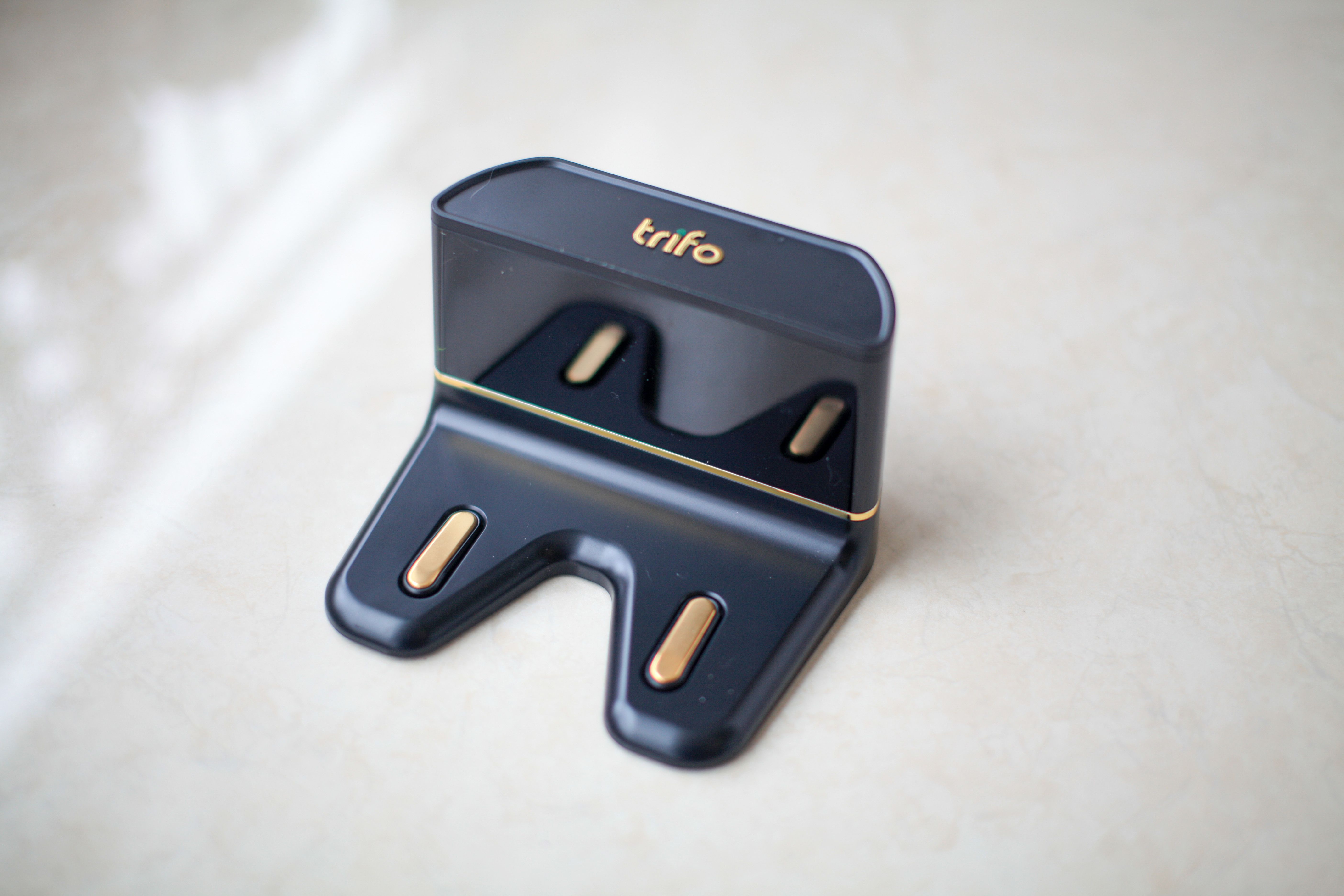 猫之使徒·激光逗猫征服者-TrifoOllie宠物扫拖机器人