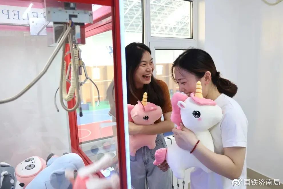 免费理发、智能浴室、电影院……这个单位凭实力宠爱职工！