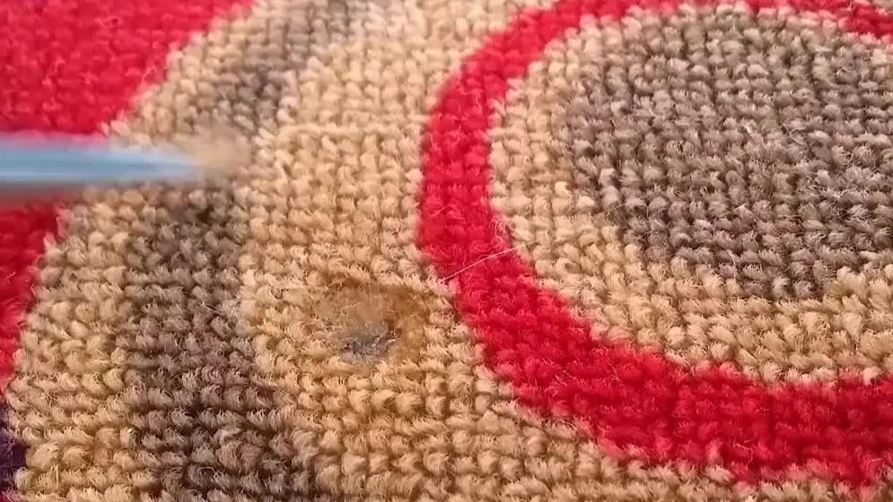 柜门铰链上的螺丝掉了是什么原因,柜门铰链两个螺丝