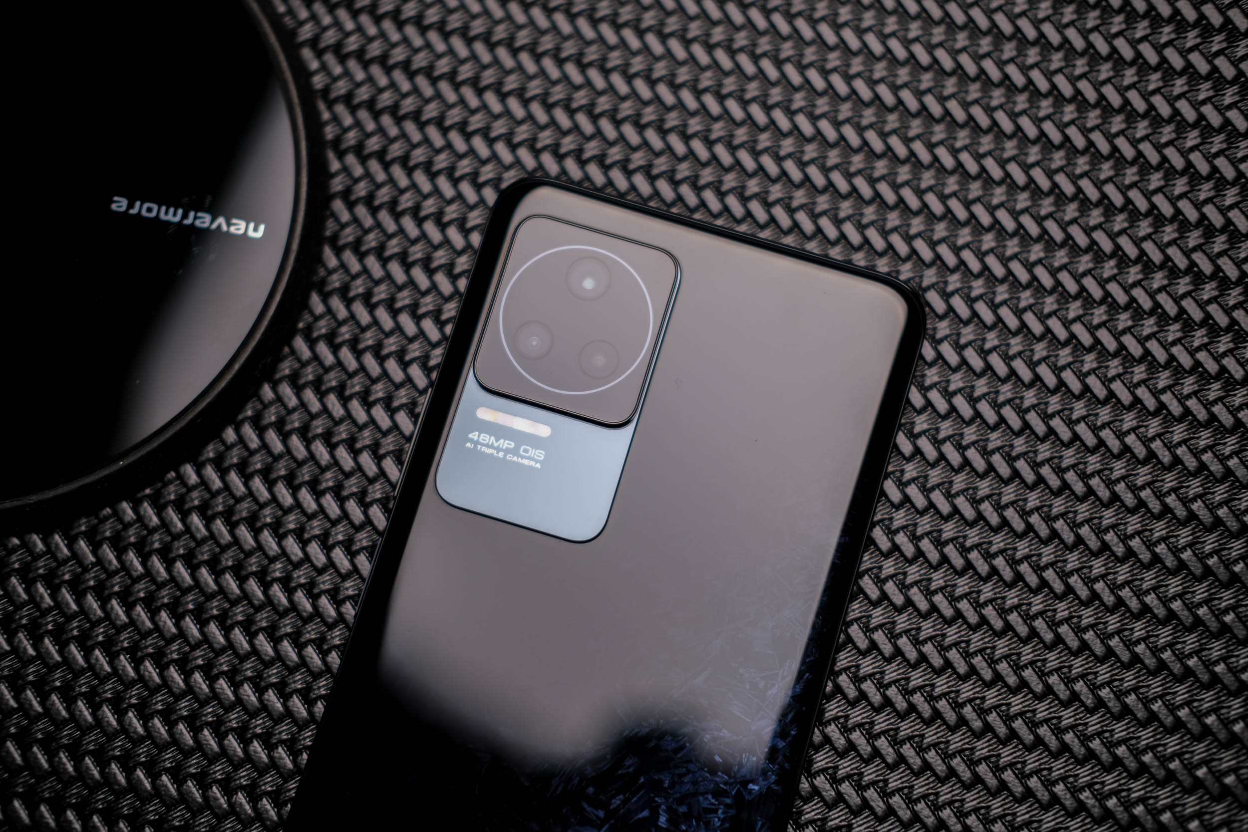 “开学”换手机，这4款最佳“大电池”手机，能流畅再用4年