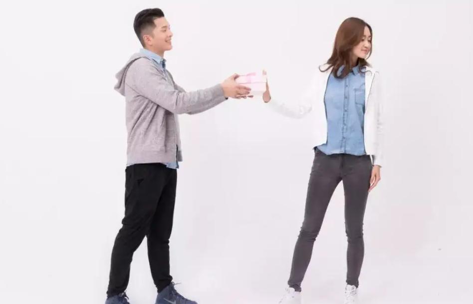 内向约会最佳方式,送给内向的人的9句话