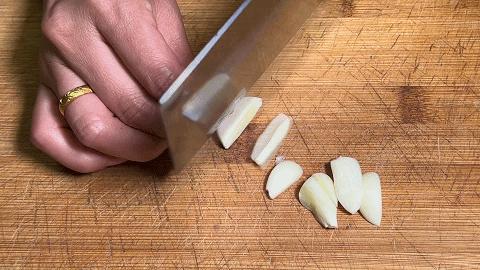 牛肉炒刀削面条最正宗的做法,白菜炒刀削面的家常做法视频