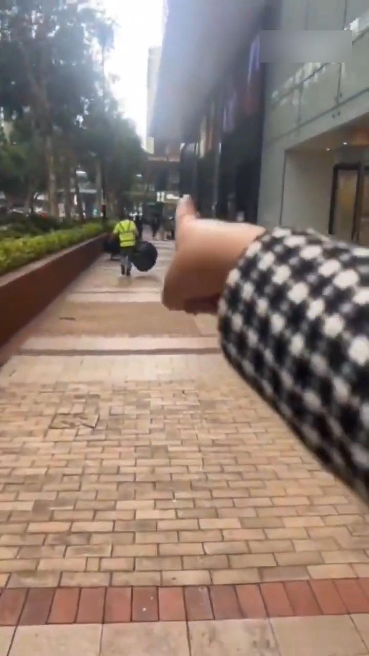 女子香港旅游被环卫女工骂,女子香港旅游被环卫工骂