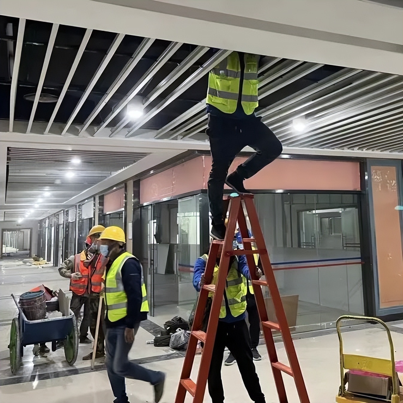 坚守一线电信铁军齐心抗疫保通信,全力抗疫保畅通中国电信