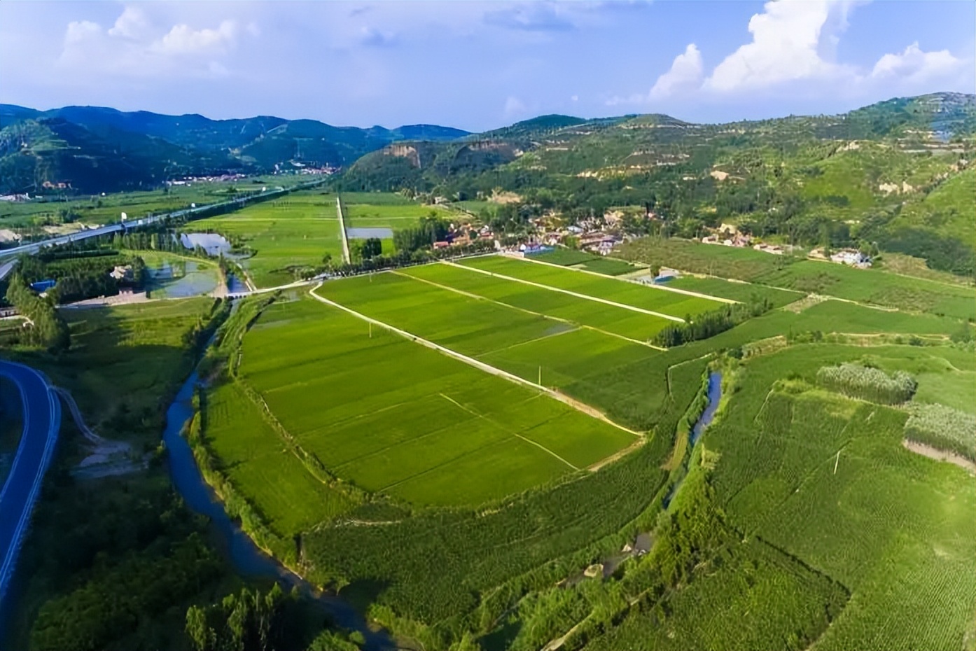 夏天游玩路线,夏天旅游最佳路线推荐