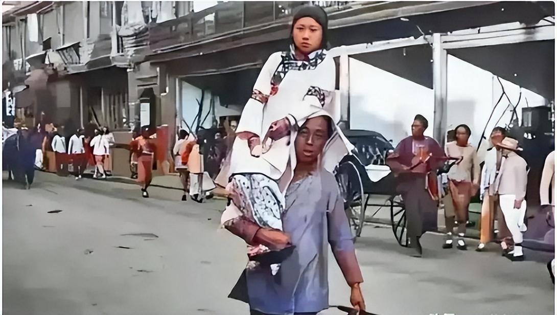 【晚清*楼青**秘影】媚态撩人，丰乳肥臀，女子风姿再现！