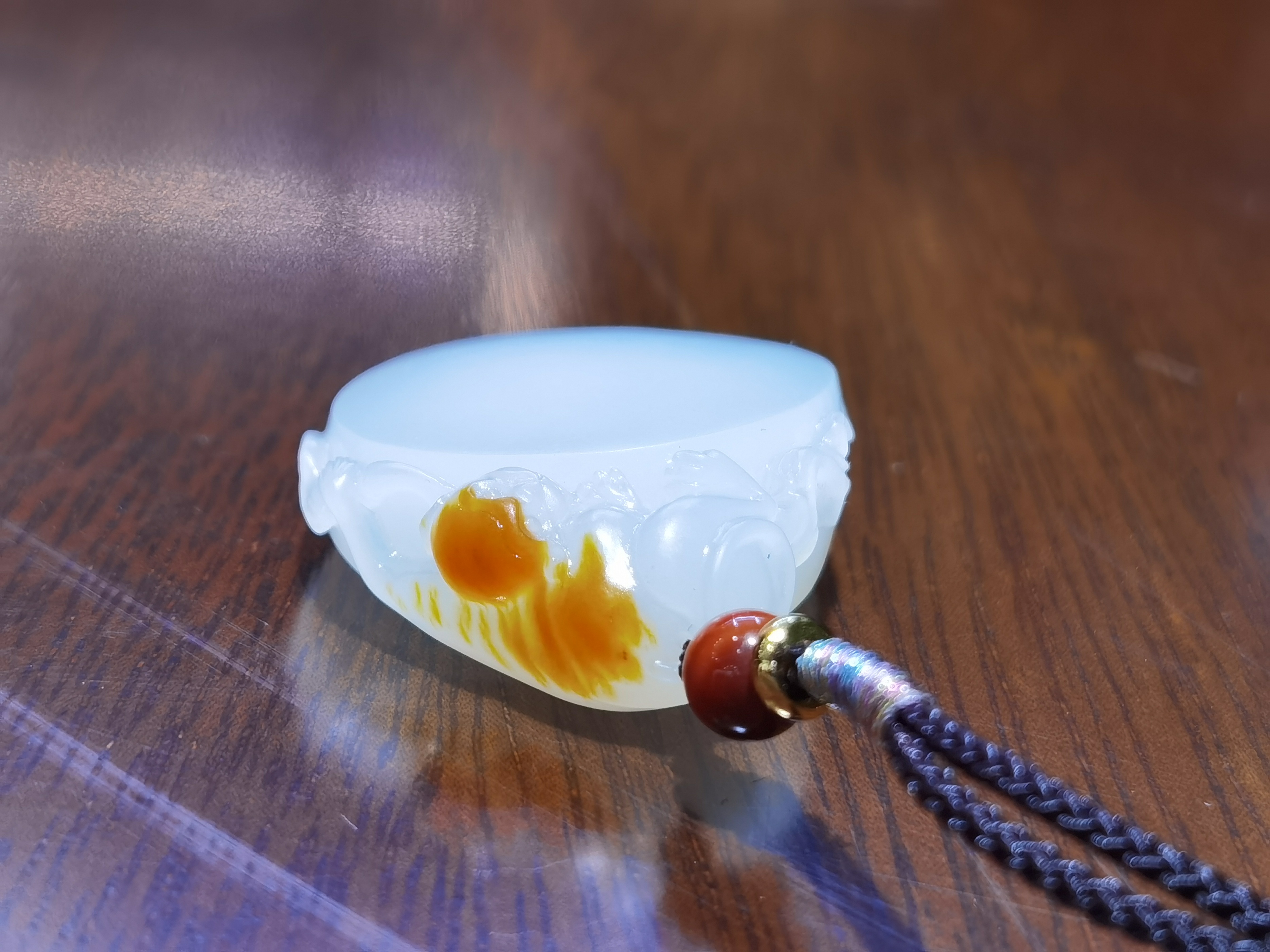 和田玉镯子一般多少钱,和田玉多少钱一克手串