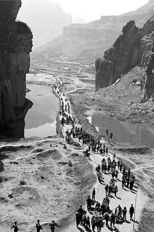 红旗渠是世界工程奇迹吗,20世纪70年代两大奇迹红旗渠