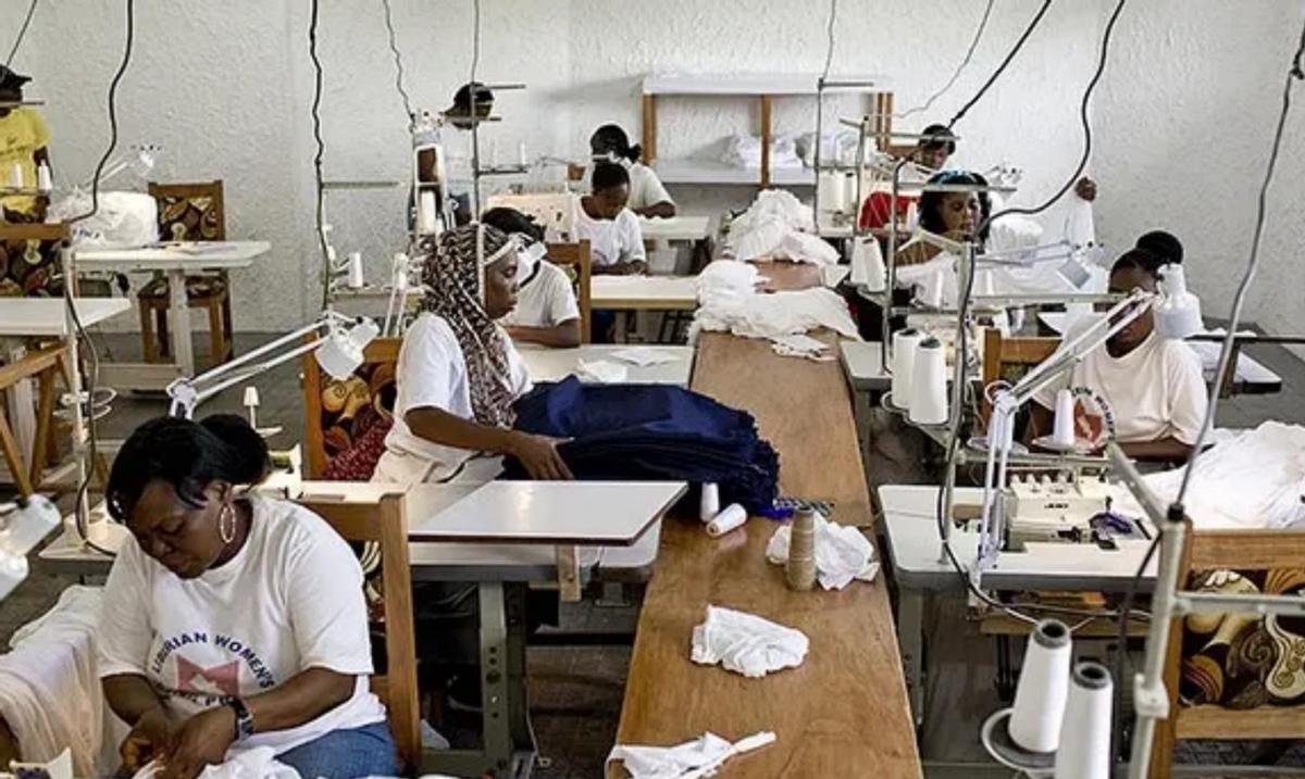 中国旧衣服被非洲人哄抢,一天卖掉20万!女式内衣最受当地人欢迎