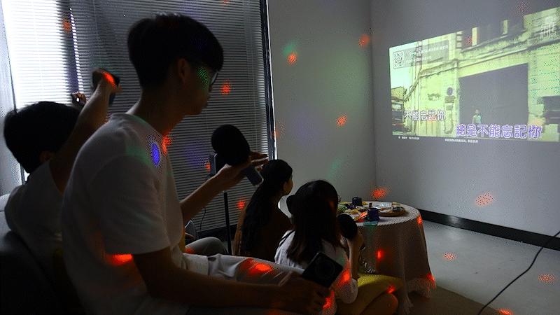 百元麦克风“干掉”KTV？9大音效覆盖314平，开口即“陈奕迅”