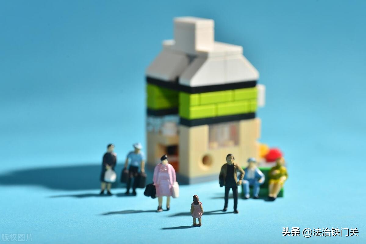 男方向女方父母借钱构成诈骗罪吗,借钱不还能构成诈骗罪吗