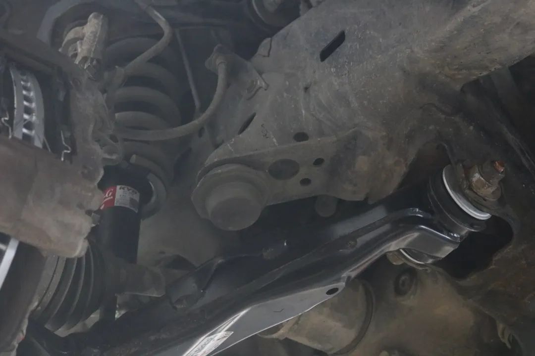 老款八十年代丰田霸道,经典丰田霸道老车翻新复活