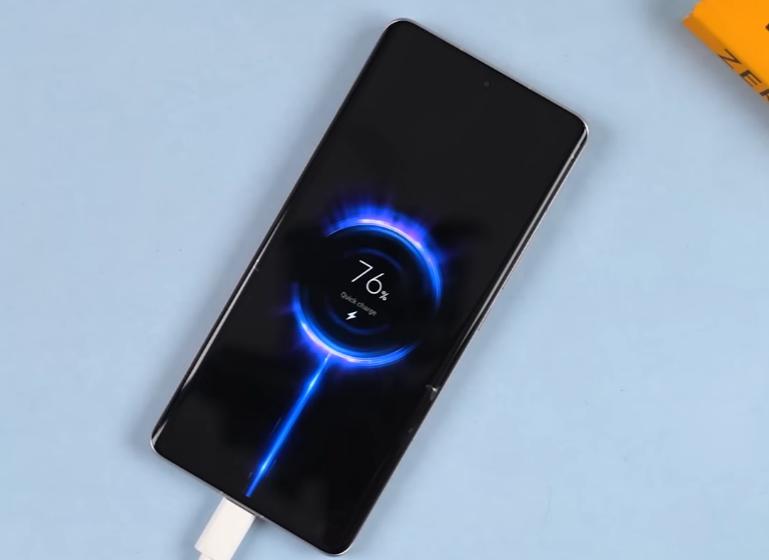 从2699元降至1799元,直面屏旗舰跌至2699元