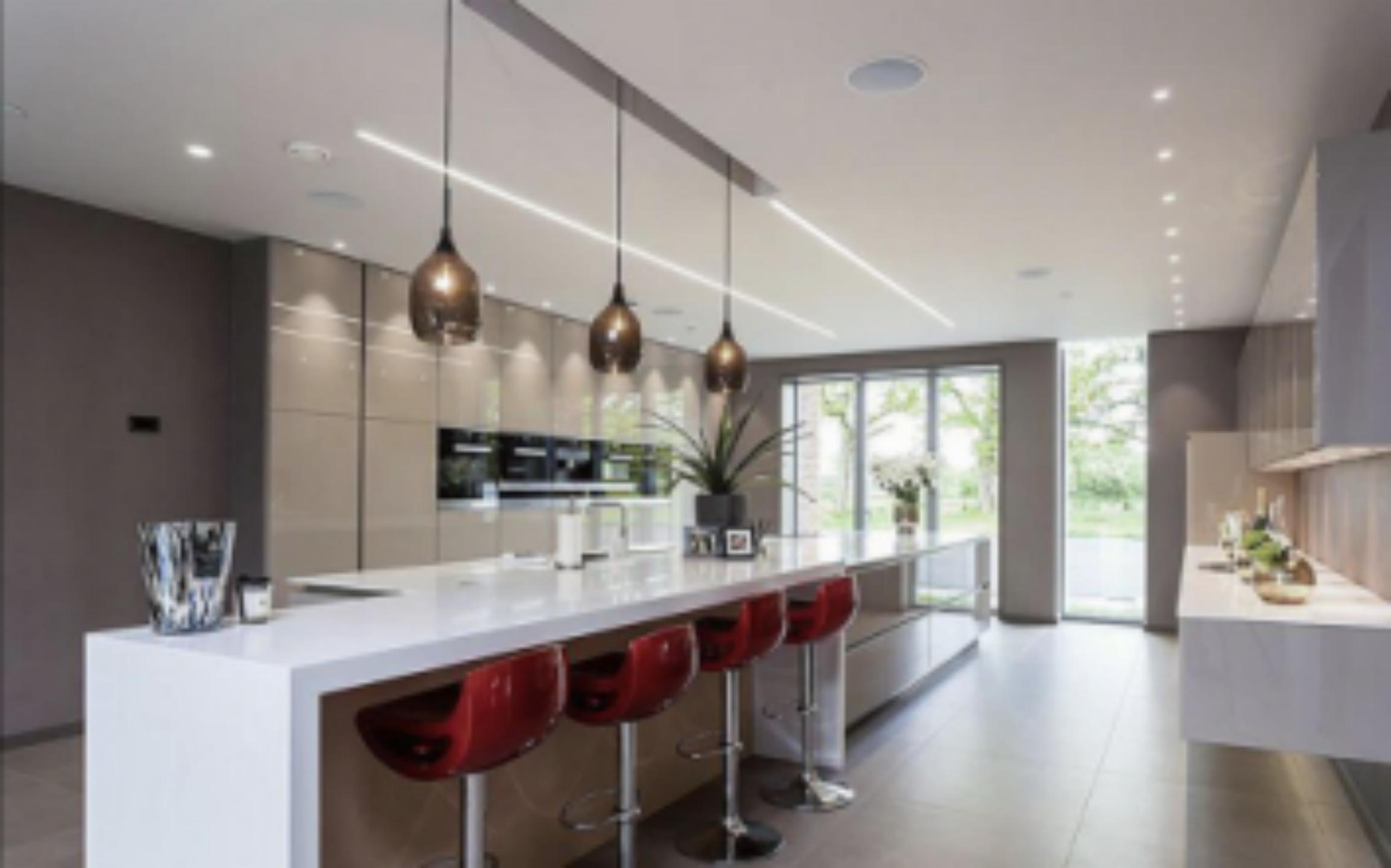 贝克汉姆和c罗谁有钱,贝克汉姆和c罗谁商业价值大