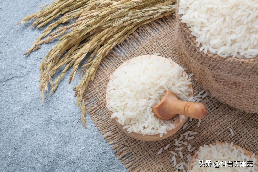 大米勾兑香精变泰国香米,泰国香米竟是添加剂勾兑而来