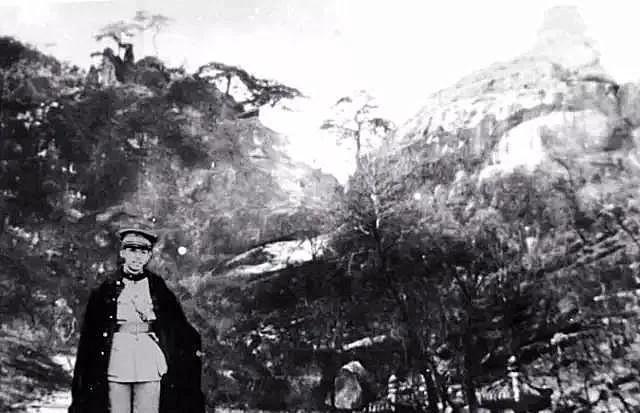 医巫闾山游览攻略,医巫闾山和凤凰山对比