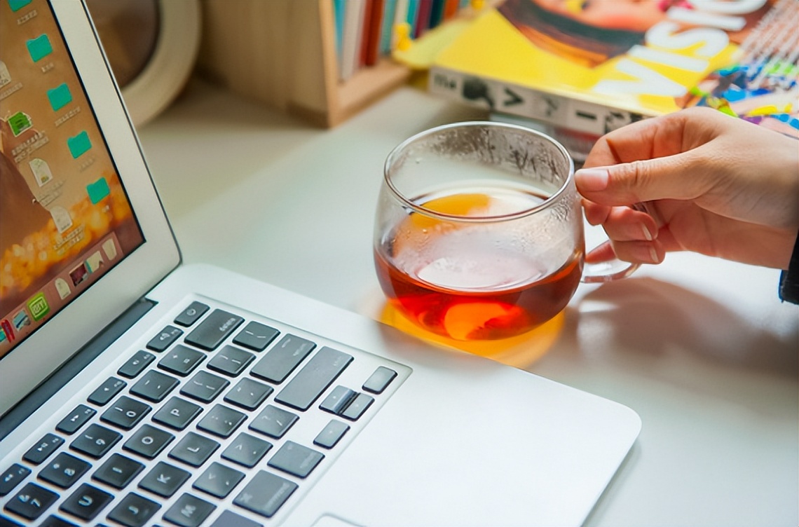 什么是莓茶？莓茶又是怎么“流行”起来的？我们试图寻找到答案